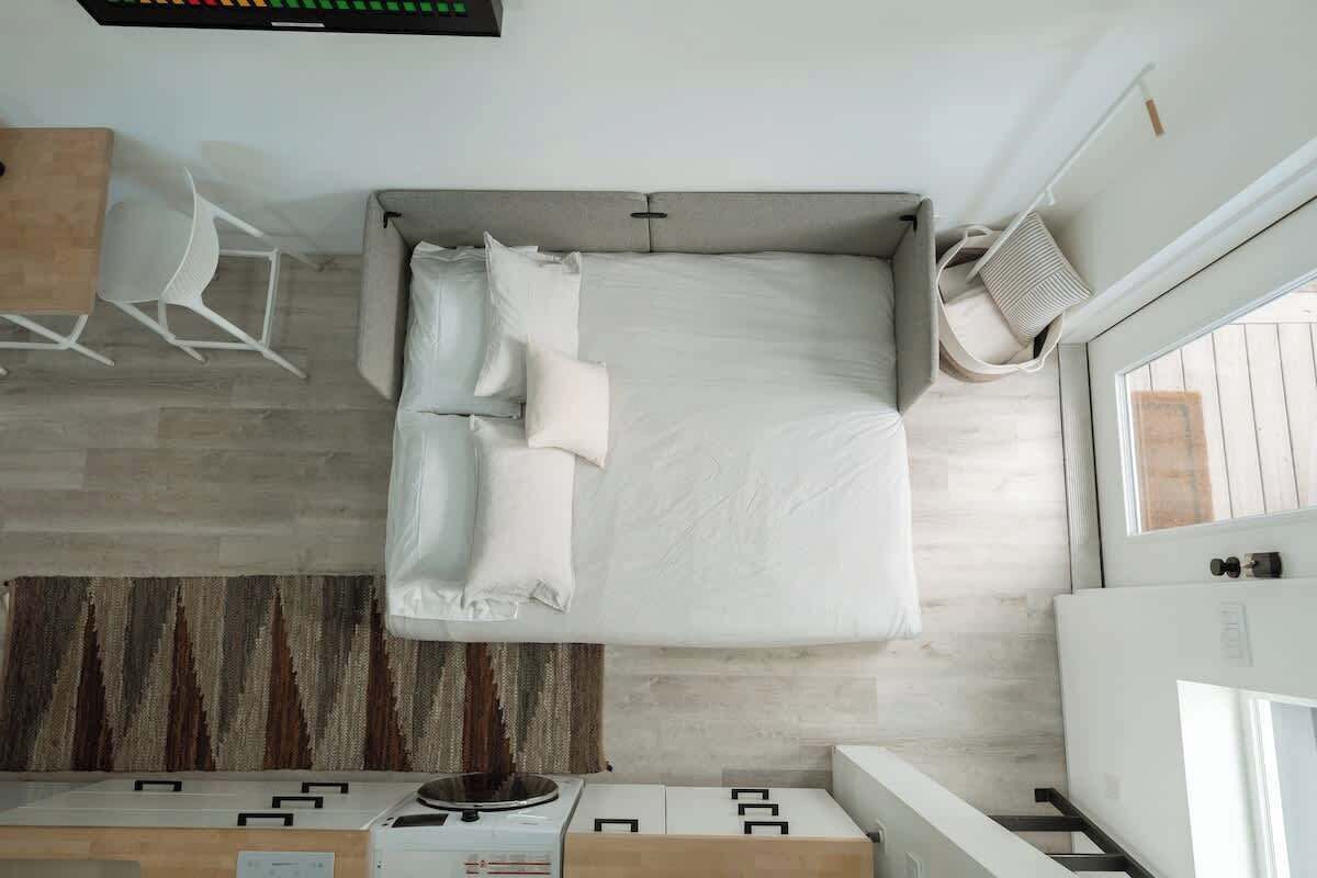 1 bedroom, travel cot, WiFi, bed sheets