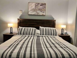 3 bedrooms, desk, iron/ironing board, WiFi