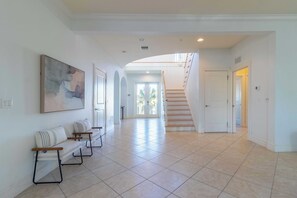 Interior - Walk to Beach, Pool+hot Tub, Game Room Captiva 5bdr Coco Mango by Avantstay (Captiva)