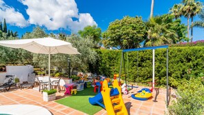 Children’s area - Cubo's Casa Rural Entre Olivos del Azahar / private pool / air conditioning / free wifi (Alhaurin de la Torre)