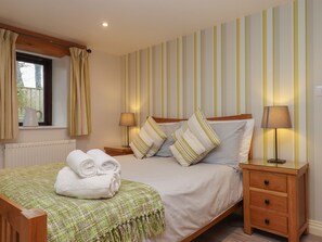 3 bedrooms, individually decorated, individually furnished, free WiFi