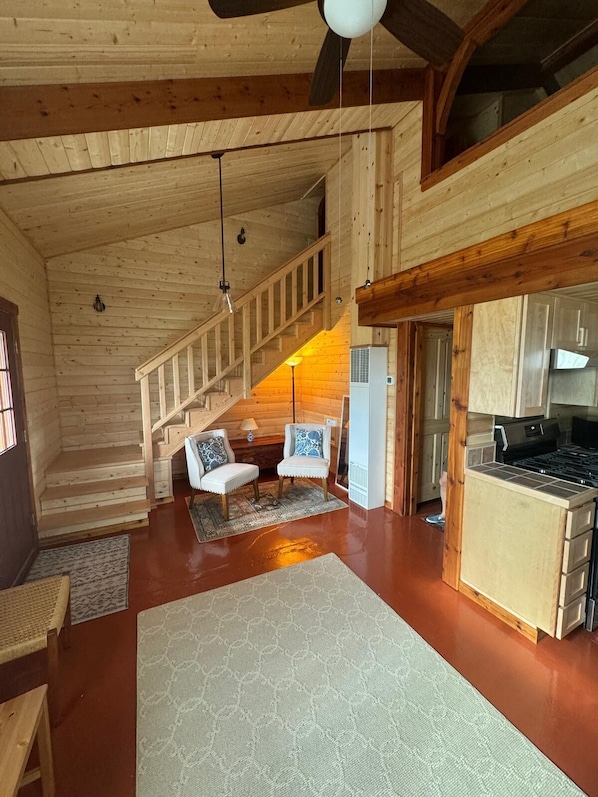 Interior - Rainbow House Private Annex: Year-round comfort at North Cascades National Park! (Marblemount)