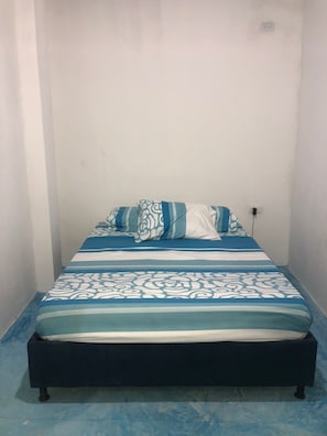 Habitación básica doble | Wifi gratis