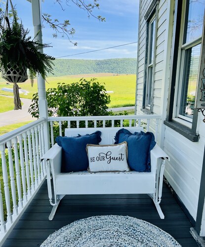 Historic Farmhouse Getaway