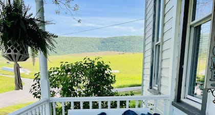 Historic Farmhouse Getaway