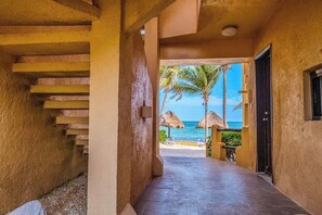 Property grounds - Escape to Your Private Beachfront Paradise Penthouse, with Breathtaking Ocean Views! (Akumal)