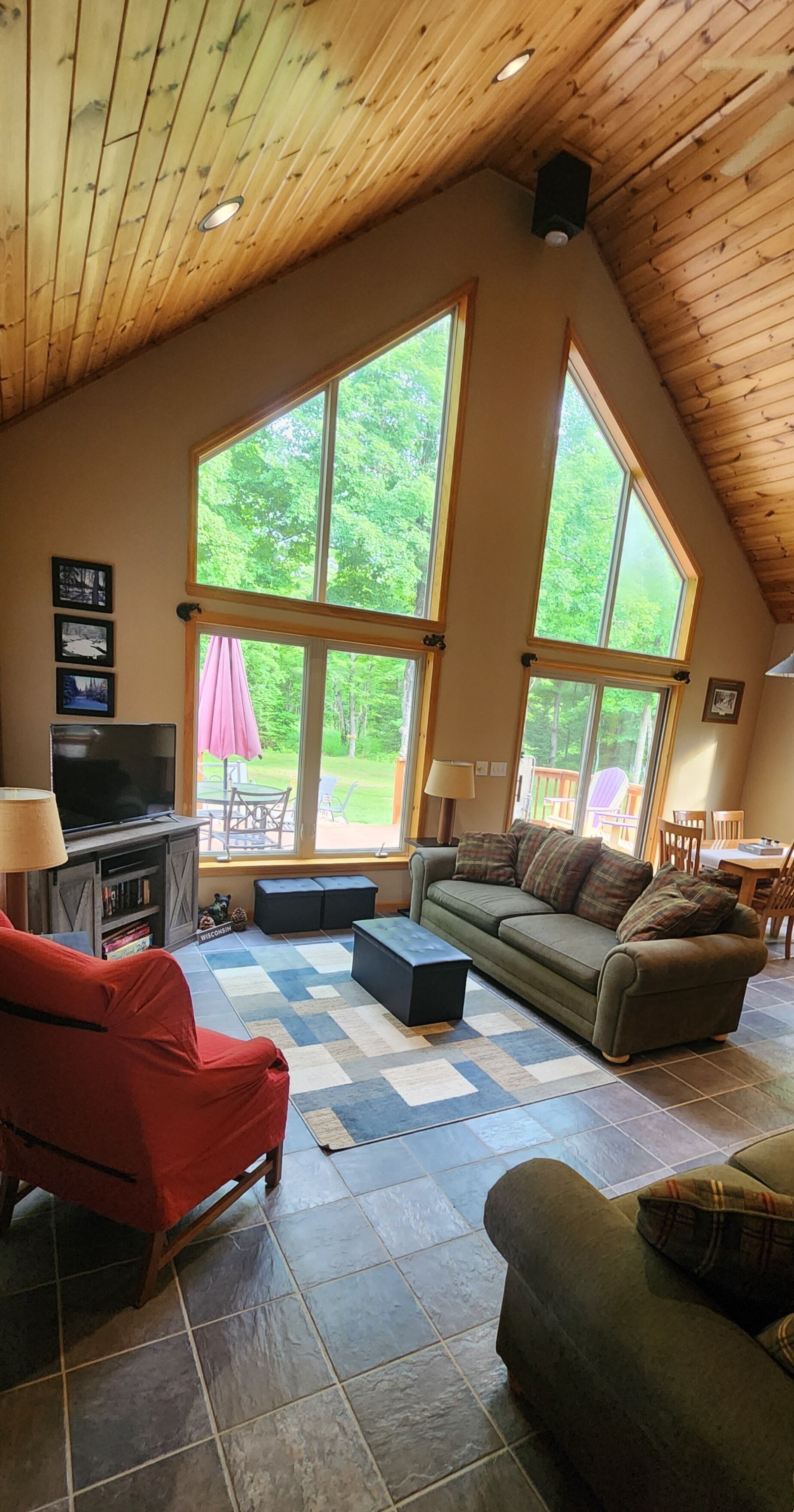 TV connectée, lecteur de DVD, vidéothèque