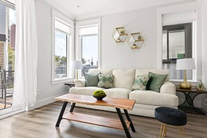 TV - Haven @ The Cove Riverwalk Villas (Wilmington)