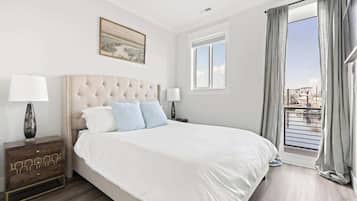 2 bedrooms, desk, iron/ironing board, free WiFi