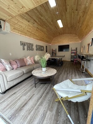 Games room - Cozy Poconos Vacation Home! (Albrightsville)