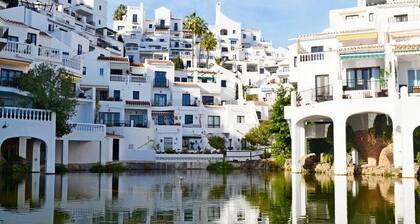 Spektakuläre Wohnung in der schönsten und grünsten Urbanisation von Nerja!