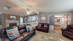 Una Smart TV, una chimenea