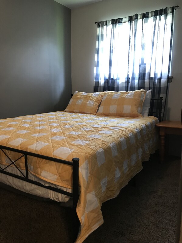 1 bedroom, free WiFi, bed sheets