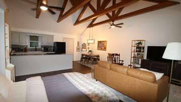 1 間睡房、熨斗/熨衫板、Wi-Fi、床單