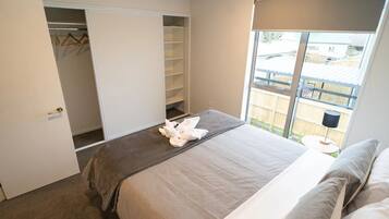 2 chambres, fer et planche à repasser, Wi-Fi gratuit, draps fournis