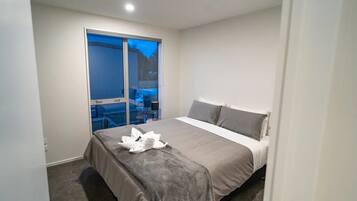 2 chambres, fer et planche à repasser, Wi-Fi gratuit, draps fournis