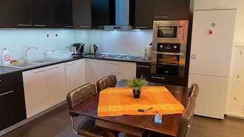 Fridge, microwave, oven, toaster