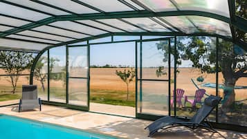 Piscine intérieure, piscine chauffée