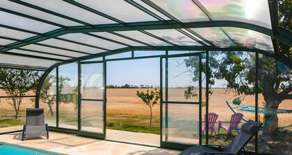 Maison de vacances 'GĂźte Panda' avec piscine et bain Ă remous, Wi-Fi et climatisation