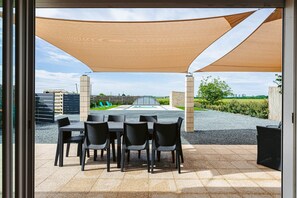 Dining - Holiday Home 'Gîte Koala' with Private Pool, Wi-Fi & Air Conditioning (Marans)