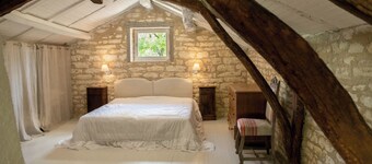 Cottage 'Bergerie Piscine Privée, Jacuzzi' with Private Pool, Private Terrace and Wi-Fi