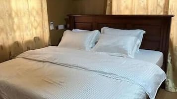 6 habitaciones, tabla de planchar con plancha, wifi y ropa de cama