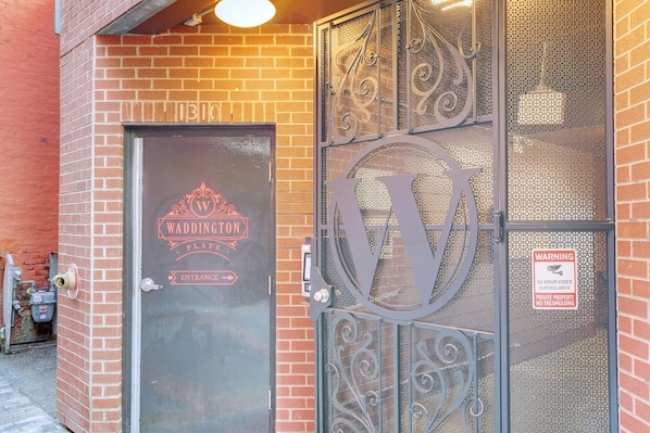 Exterior - Waddington Flats (Victoria)