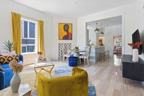 Interior - Stylish Midtown 1BR + Office with Private Screened Patio (Atlanta)