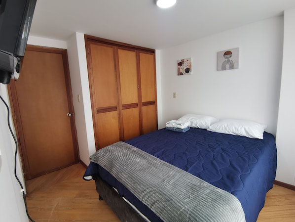 1 bedroom, WiFi, bed sheets