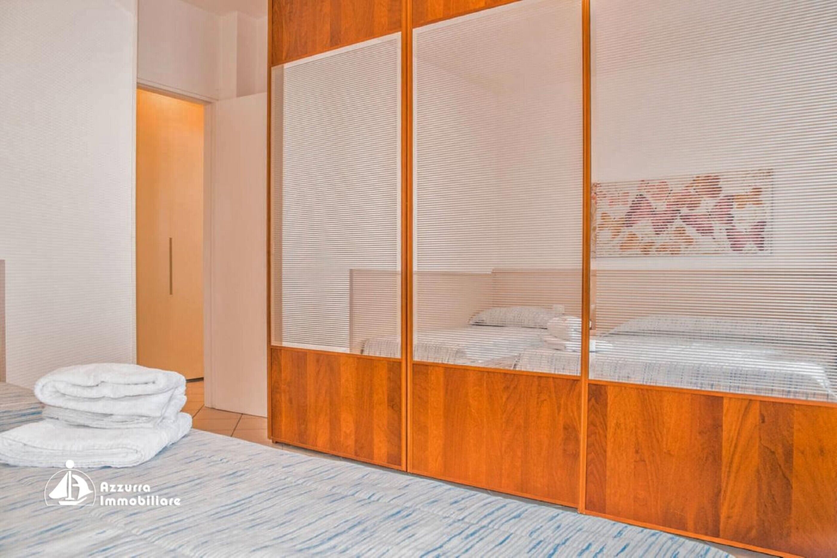 2 Schlafzimmer, Bügeleisen/Bügelbrett, Bettwäsche