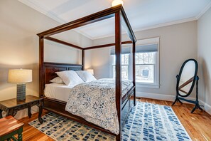 4 Schlafzimmer, Bügeleisen/Bügelbrett, Reisekinderbett, WLAN