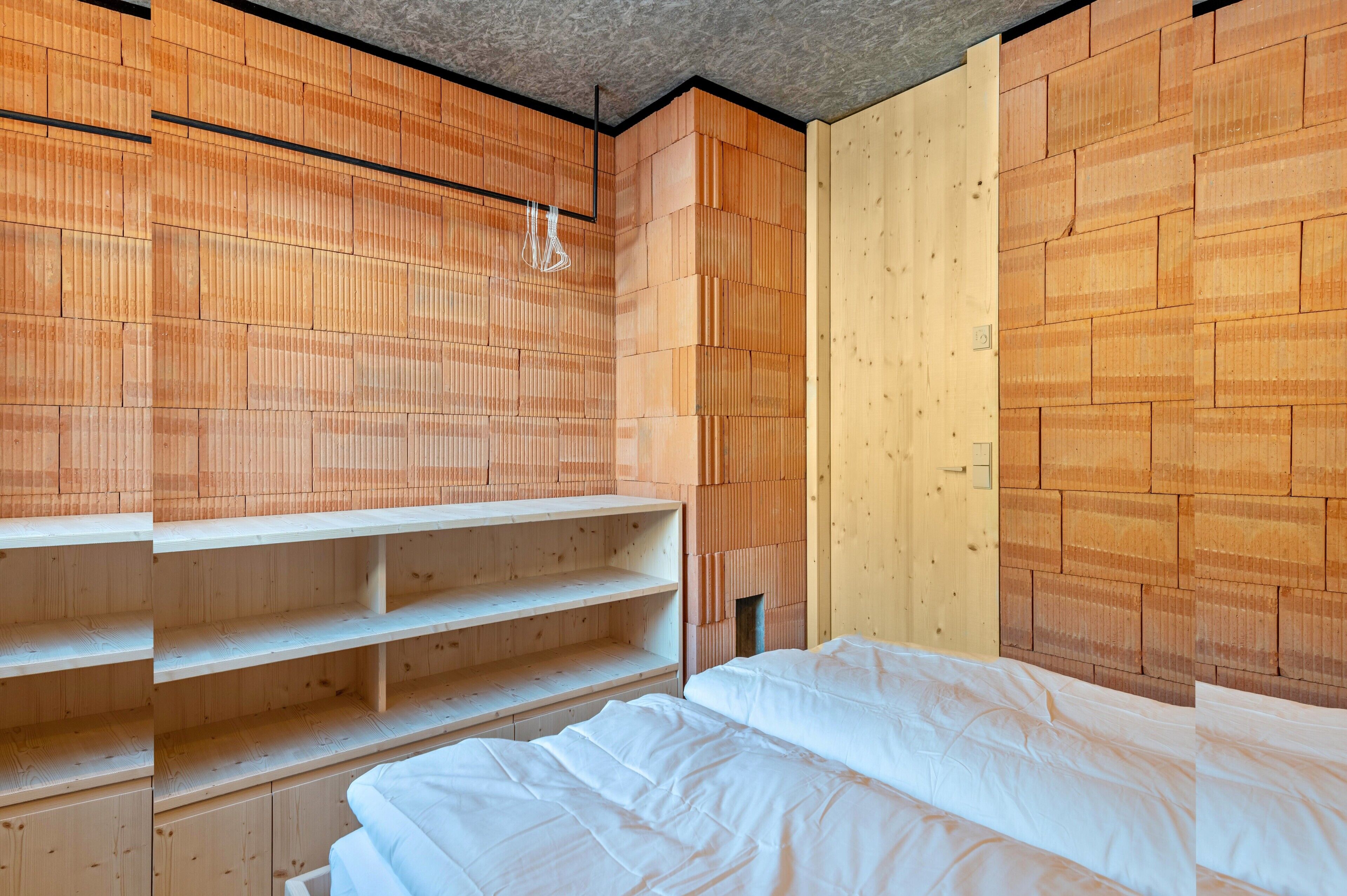 1 camera, Wi-Fi gratuito, lenzuola