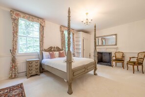 5 dormitorios, tabla de planchar con plancha, wifi gratis y ropa de cama