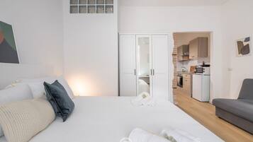 1 camera, Wi-Fi, lenzuola