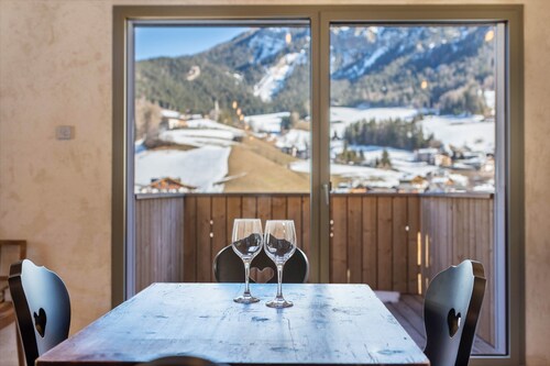 Apartment 'Lena Dolomites Luxury Suite' with Mountain View, Private Terrace and Sauna