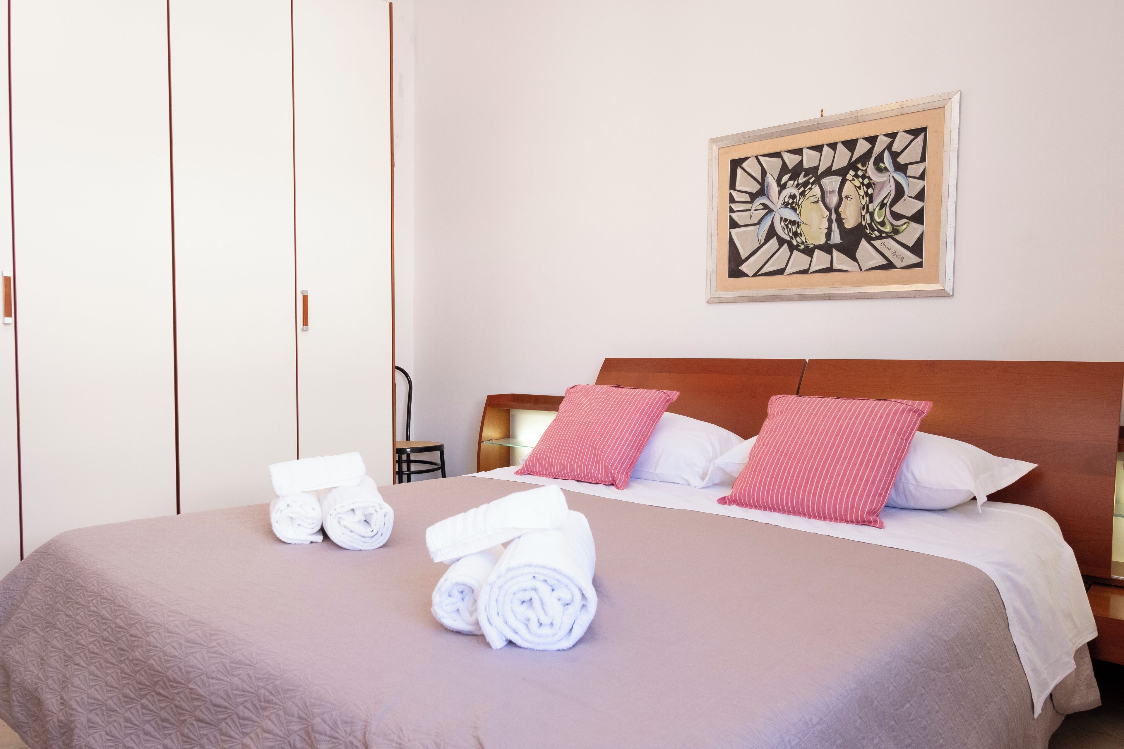 2 sovrum, strykjärn/strykbräda, gratis wi-fi och sängkläder