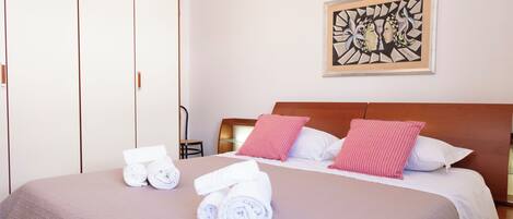 2 Schlafzimmer, Bügeleisen/Bügelbrett, kostenloses WLAN, Bettwäsche