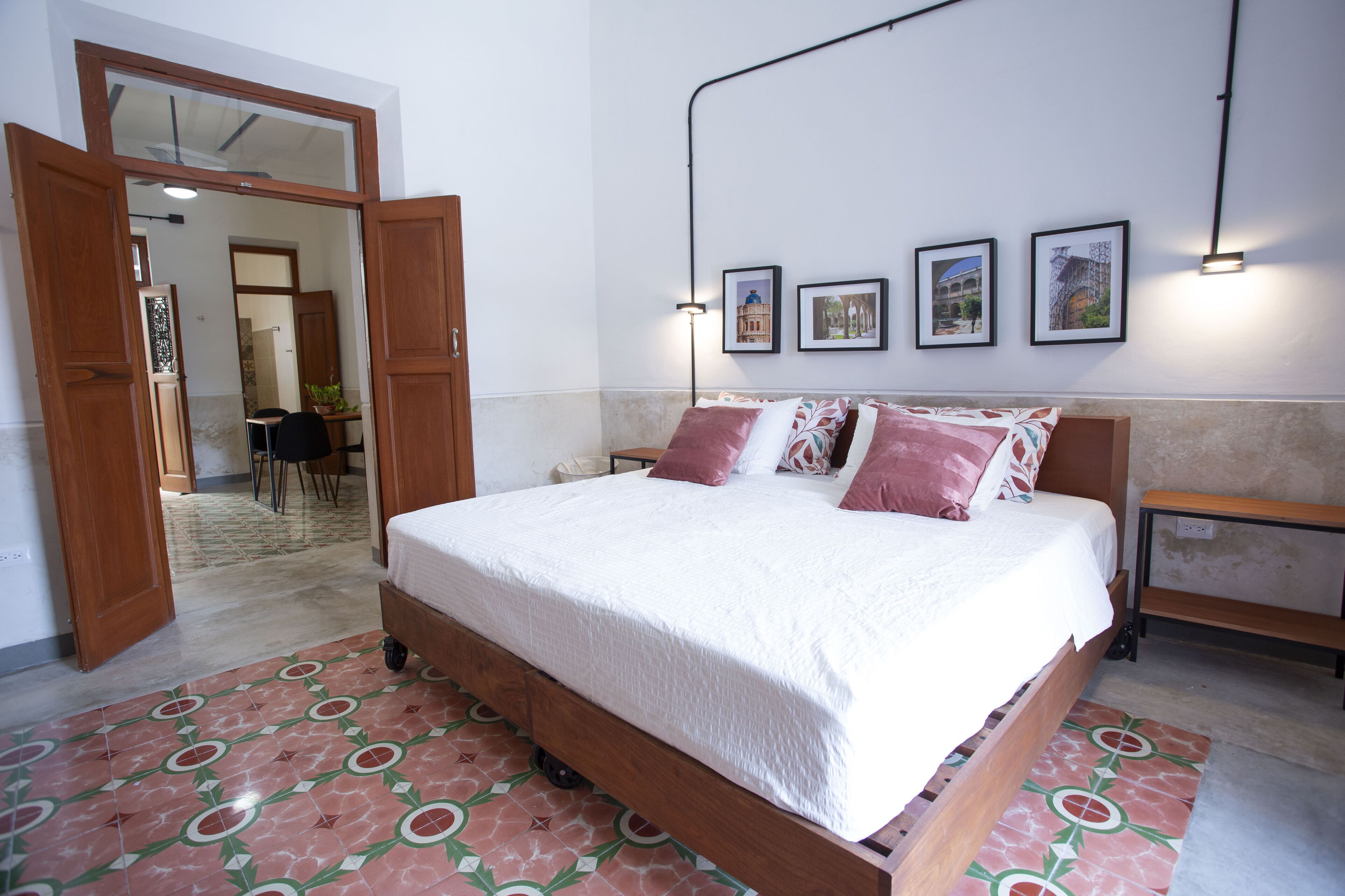 1 chambre, bureau, fer et planche à repasser, Wi-Fi gratuit