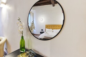 2 bedrooms, iron/ironing board, WiFi, bed sheets - iFlat | Magnificent flat near the Colosseum (Roma)