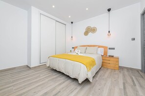 2 slaapkamers, een strijkplank/strijkijzer, gratis wifi, beddengoed