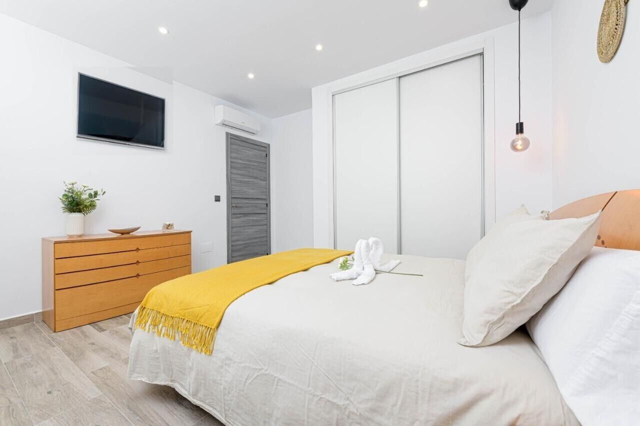 2 chambres, fer et planche à repasser, Wi-Fi gratuit, draps fournis