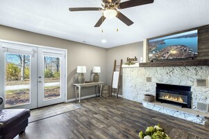 House, Multiple Beds, Hot Tub (White Oak Landing) | Living area | 42-inch flat-screen TV with digital channels, fireplace