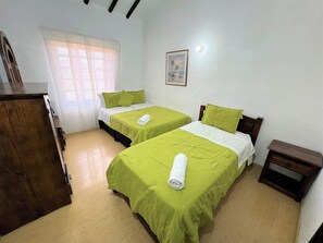 Comfort Triple Room | Laptop workspace, soundproofing, free WiFi - Beraka Boutique (Villa de Leyva)