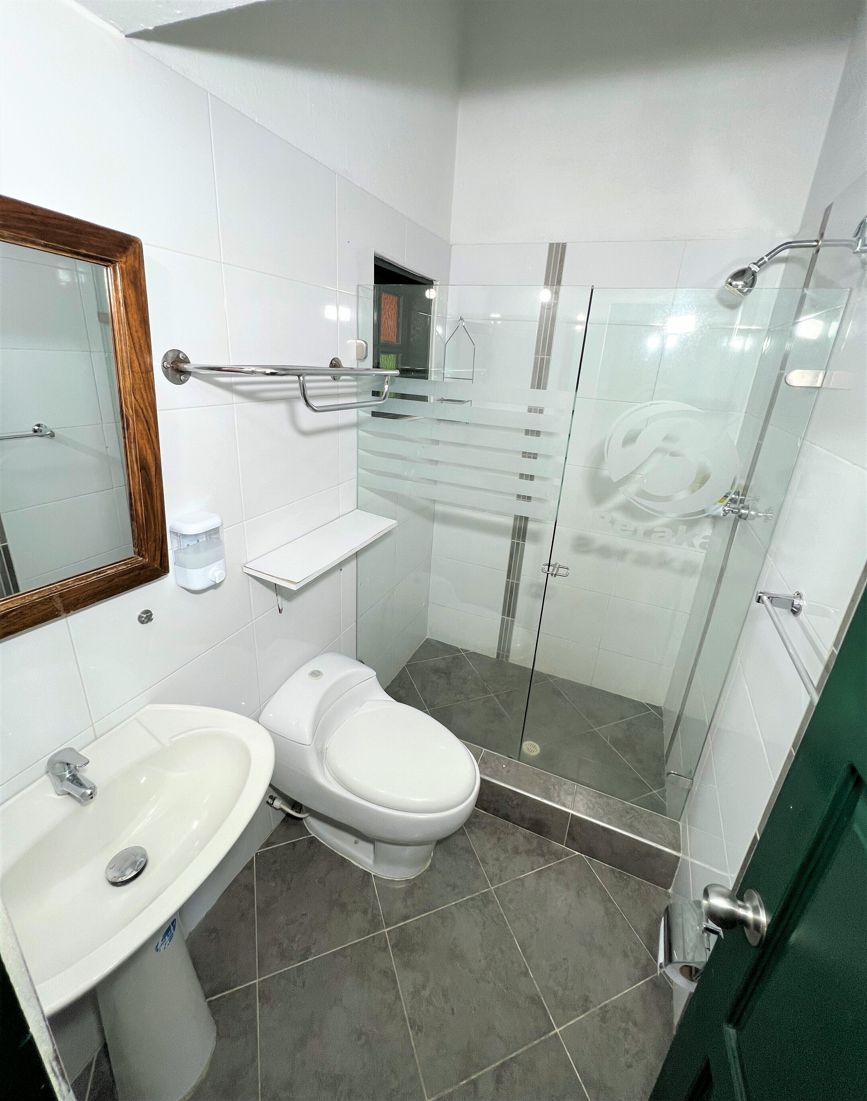 Family Room | Bathroom | Free toiletries