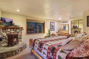 Huis, meerdere bedden, balkon, uitzicht op bergen (Tahoe Pines Cabin) | 3 slaapkamers, individueel gedecoreerd, individueel gemeubileerd