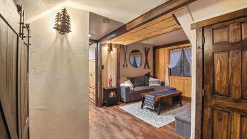 House, Multiple Beds, Balcony, Mountain View (Tahoe Pines Cabin) | Living area | 42-inch flat-screen TV with digital channels, fireplace