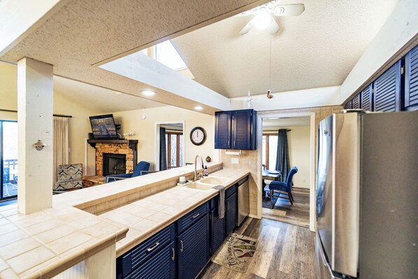 Casa, letti multipli, accesso alla piscina (Serenity Now) | Interni