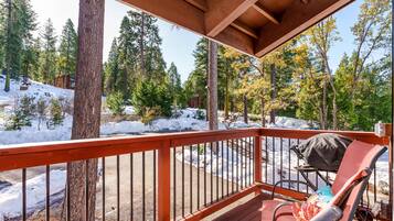 Studio Suite, 2 Queen Beds, Balcony, Mountain View (Clouds Rest) | Balcony