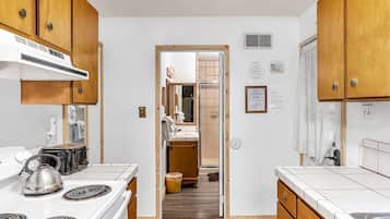 Cabin, Multiple Beds, Patio, Mountain View (Brookside Cottage) | Private kitchen | Fridge, microwave, oven, stovetop