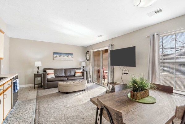 Condo, 1 King Bed with Sofa bed, Patio, Garden View (The Memorable Place) | Living area | 42-inch flat-screen TV with digital channels - The Memorable Place Stay in the Heart of Branson (Branson)